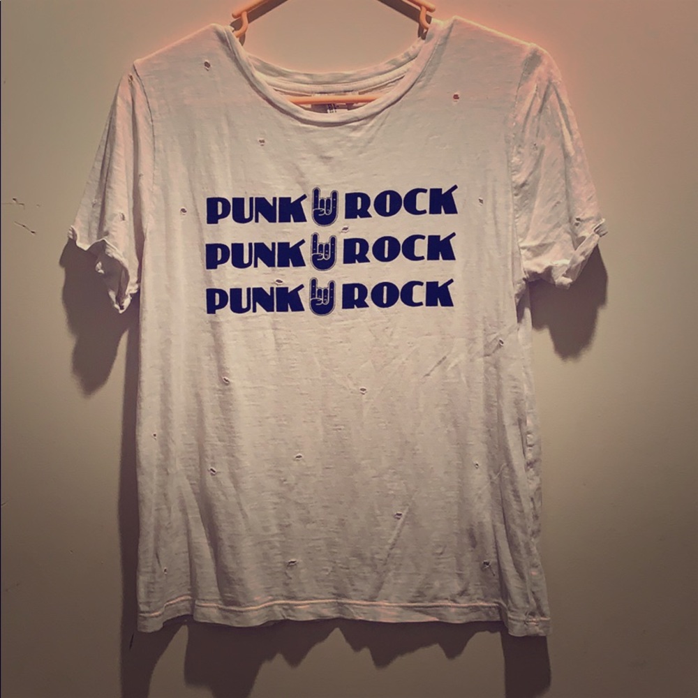 Graphic Tee ⭐️4 FOR $30⭐️